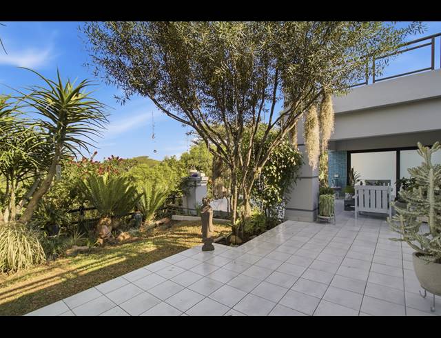 4 BEDROOM APARTMENT FOR SALE IN PALM LAKES ESTATE